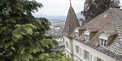 In der Villa Musegg oberhalb der Stadt Luzern sollen bald Kunstschaffende einziehen. (Archivaufnahme)