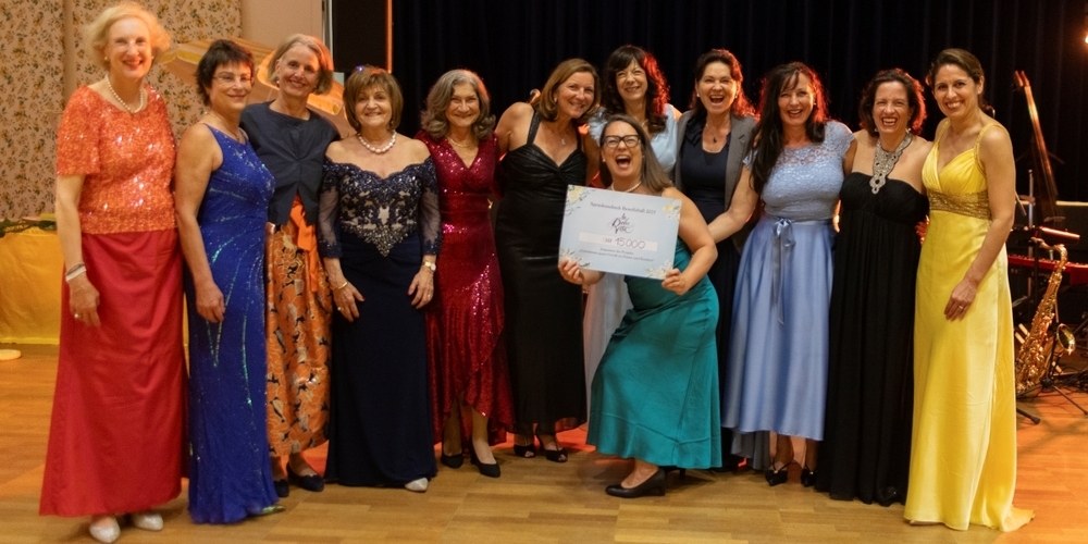 Die Freude über die gelungene Sammelaktion des Serviceclub Soroptimist Rapperswil ist gross.