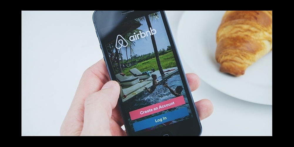 In Städten wie Zürich treffen touristische Nachfrage und begrenzter Wohnraum aufeinander. Airbnb wehrt sich gegen Vorwürfe.