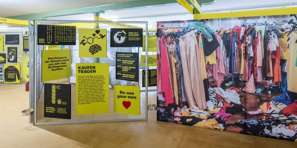 Das Museum zeigt die Sonderausstellung «mode macht geld. Die globale Modeindustrie, mein Kleiderschrank und ich».