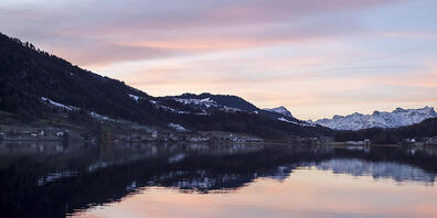 Der Zugersee hat in der Tiefe zu viel Phosphor und zu wenig Sauerstoff. (Archivaunfham)