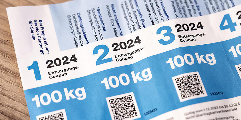 Der Stadtrat gelangt wegen der verlangten Verteilung von Entsorgungscoupons an den Bezirksrat. (Symbolbild)