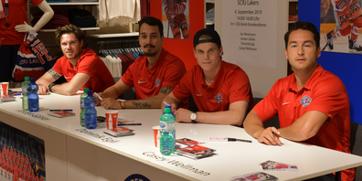 Jan Mosimann, Jorden Gähler, Dominik Egli und Casey Wellmann (v.l.n.r) waren für ihre Fans da.