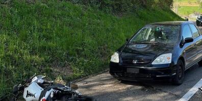 Nach missglücktem Überholmanöver des Motorrad-Lernfahrers im thurgauischen Oberbussnang müssen er und ein Autofahrer ins Spital.