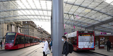 Das Bundesamt für Gesundheit hat 47 neue Corona-Fälle gemeldet. Zur Vermeidung neuer Ansteckungen mit dem Coronavirus gilt ab Montag eine Maskenpflicht im öffentlichen Verkehr.