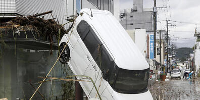Unwetter haben im Südwesten Japans schwere Schäden angerichtet. Foto: Yuki Sato/Kyodo News/AP/dpa