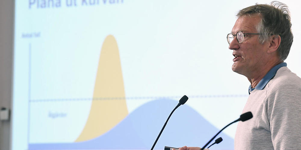 ARCHIV - Anders Tegnell, Staatsepidemiologe der schwedischen Gesundheitsbehörde, im Juni während einer Pressekonferenz zur Corona-Pandemie. Foto: Fredrik Sandberg/TT NEWS AGENCY/AP/dpa