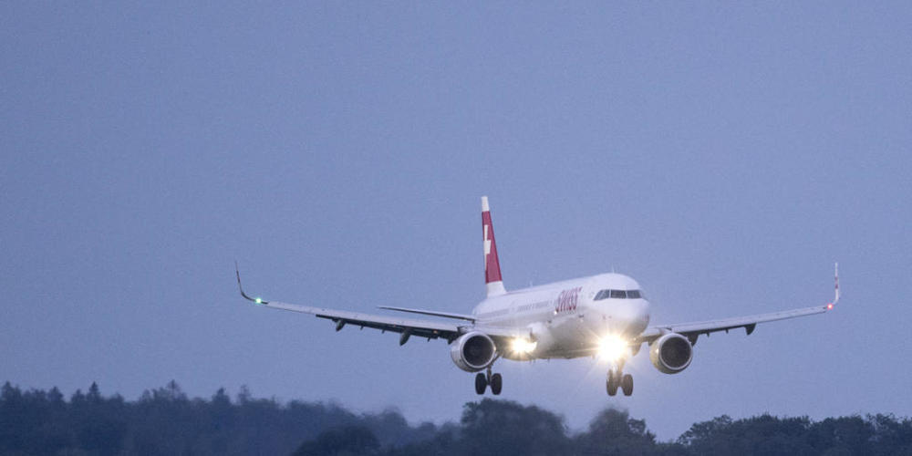 Auf Flügen werden die Passagierdaten vor der Landung in der Schweiz aufgenommen. (Symbolbild)