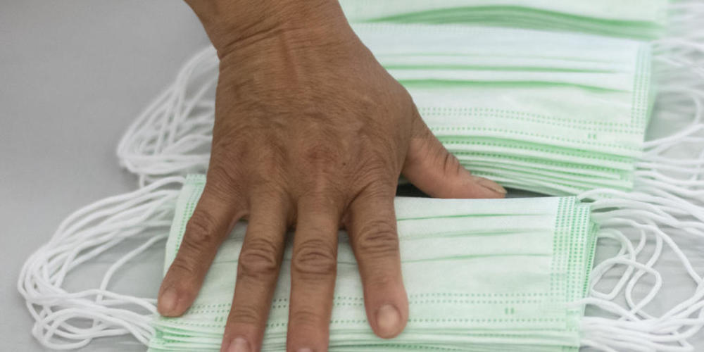 Seit Montag gilt im öffentlichen Verkehr in der Schweiz eine Maskentragpflicht. (Symbolbild)