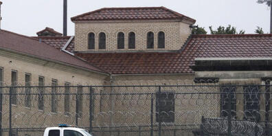 In einem Gefängnis im US-Gliedstaat Texas sind bereis über die Hälfte der Insassen mit dem Coronavirus infiziert worden. (Symbolbild)