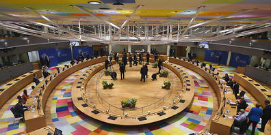 Die EU-Staats- und Regierungschefs verhandeln bereits seit Tagen um eine Einigung bei den Coronavirus-Hilfsgeldern und beim künftigen EU-Finanzrahmen.