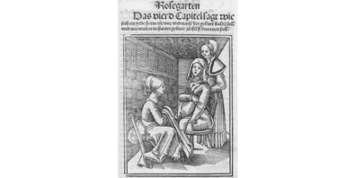 Abbildung einer gebärenden Frau in einem Geburtsstuhl im 1513 im Druck erschienenen «Der Swangern frawen vnd hebammen roszgarten» des Arztes und Apothekers Eucharius Rösslin dem Älteren (1470 bis 1526). Dieses Buch war das erste bedeutende Werk zur Geburtshilfe. (Bild Staatsarchiv Schwyz)