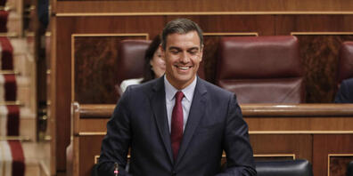 Pedro Sanchez, Ministerpr&#8240;sident von Spanien, nimmt an einer Parlamentssitzung in Madrid. Bei der Sitzung beantwortete der Ministerpr&#8240;sident unter anderem Fragen der Parteien der Opposition zu Maflnahmen zur Eind&#8240;mmung der Auswir...