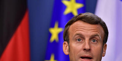 Emmanuel Macron, Präsident von Frankreich, spricht während einer Pressekonferenz zum Abschluss des EU-Gipfels. Foto: John Thys/AFP Pool via AP/dpa