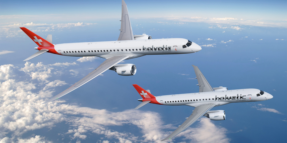 Die Embraer 195 von Helvetic mit einer Embraer 190.
