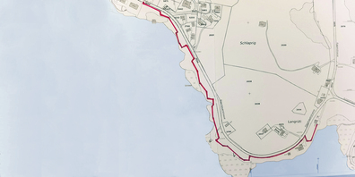 Der geplante Fussweg «Nord» (rot eingezeichnet) verläuft wo immer möglich dem Sihlseeufer entlang. (Plan: Bezirk Einsiedeln)