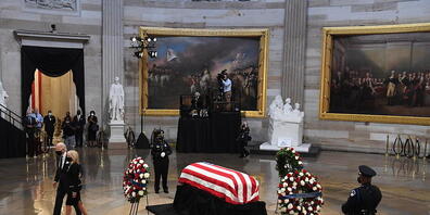 Abschied eines "Helden Amerikas": Drei frühere US-Präsidenten haben den verstorbenen Bürgerrechtler und demokratischen Kongressabgeordneten John Lewis als einen der grossen Helden Amerikas gewürdigt.