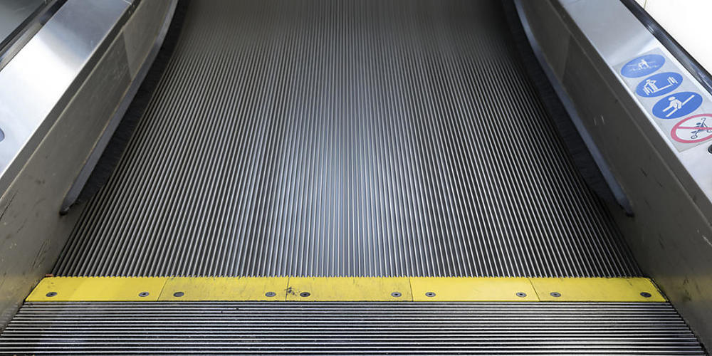 Der Lift- und Rolltreppenhersteller will nach einem Umsatz- und Gewinnrückgang nun über die nächsten zwei Jahre 2000 Stellen abbauen. (Archivbild)