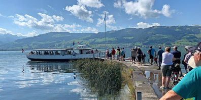 Pendelt zwischen zwei Ufern: Die Oberseefähre wird auch diesen Sommer von Rapperswil-Jona Kurs auf Lachen und Altendorf nehmen. 