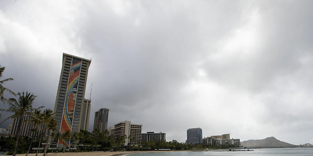 Leere Strände: Hawaii bereitet sich am Sonntag auf die Ankunft des Hurrikans "Douglas" vor.