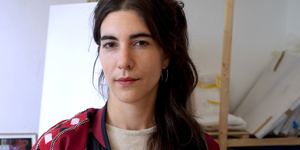 Christina Kägi erstellt im Vögele Kultur Zentrum in Pfäffikon eine grossflächige Wandmalerei. (Bild: Christian Vontobel)