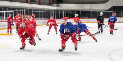 Die Lakers-Cracks schnüren bereits die Schlittschuhe und trainieren wieder auf dem Eis.