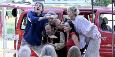 Die Theaterwerkstatt Gleis 5 agierte voller Spiellust (Bilder: Ulrike Huber)