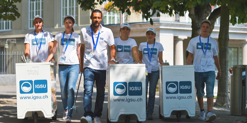 Bis 15. August ziehen IGSU-Botschafter-Teams gegen Littering durch die Stadt Rapperswil-Jona.