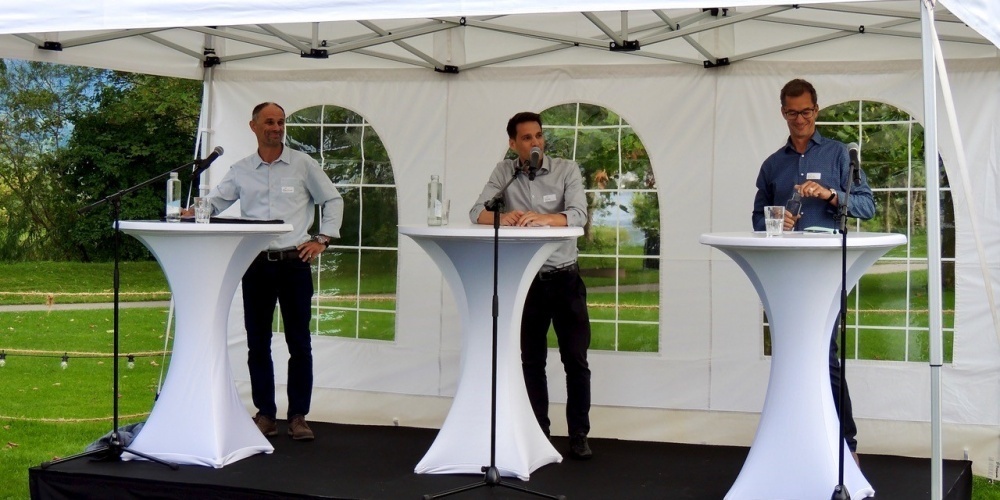 Wahlpodium für das Amt des städtischen Bauchefs:  Christian Leutenegger (l.)  Thomas Furrer (r.) sowie Gewerbepräsident Adrian Haller.