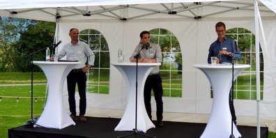 Wahlpodium für das Amt des städtischen Bauchefs:  Christian Leutenegger (l.)  Thomas Furrer (r.) sowie Gewerbepräsident Adrian Haller.