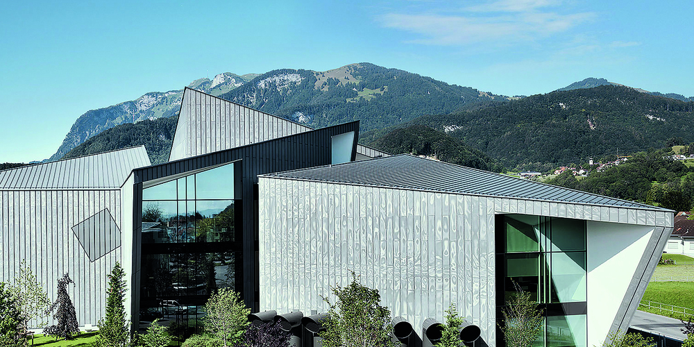 Die Innovationskraft der Jansen AG in Oberriet wurde durch dieses neue Geschäftsgebäude visualisiert (Bilder: zVg)