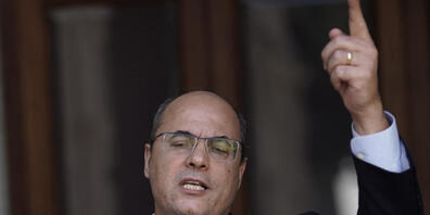 Wilson Witzel, Gouverneur des Bundesstaates Rio de Janeiro, spricht bei einer Pressekonferenz im Laranjerias-Palast. Foto: Silvia Izquierdo/AP/dpa