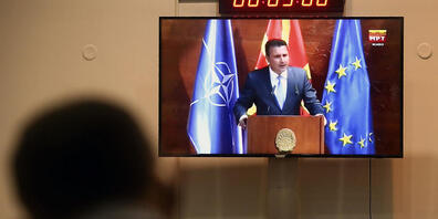 Das nordmazedonische Parlament hat Zoran Zaev erneut zum Ministerpräsidenten gewählt. Foto: Boris Grdanoski/AP/dpa