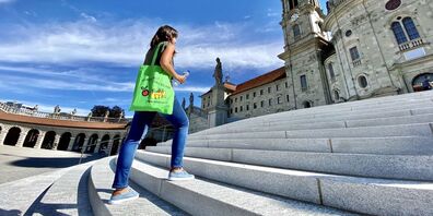 Rätsel lösen und feine Einsiedler Spezialitäten kosten – ab morgen möglich. (Bild: Einsiedeln Ybrig Zürichsee Tourismus)