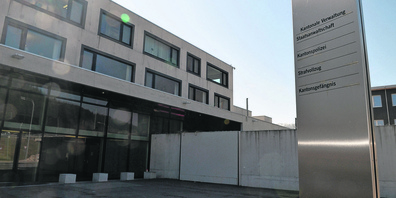 Am Sicherheitsstützpunkt Biberbrugg nahm sich der Mann über Nacht das Leben. Die Kantonspolizei Schwyz und die Kantonale Staatsanwaltschaft Schwyz haben eine Unter-suchung eingeleitet. (Bild: Archiv)