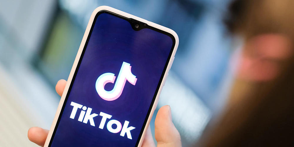 ARCHIV - US-Präsident Donald Trump bezeichnet Tiktok als Sicherheitsrisiko, weil über die App chinesische Behörden Zugriff auf Daten von Amerikanern bekommen könnten. Foto: Jens Kalaene/dpa-Zentralbild/dpa