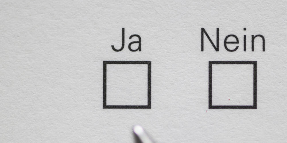 Die Einsiedler Stimmbevölkerung nahm am Sonntag vier Bezirksvorlagen an und lehnte eine ab. (Symbolbild)