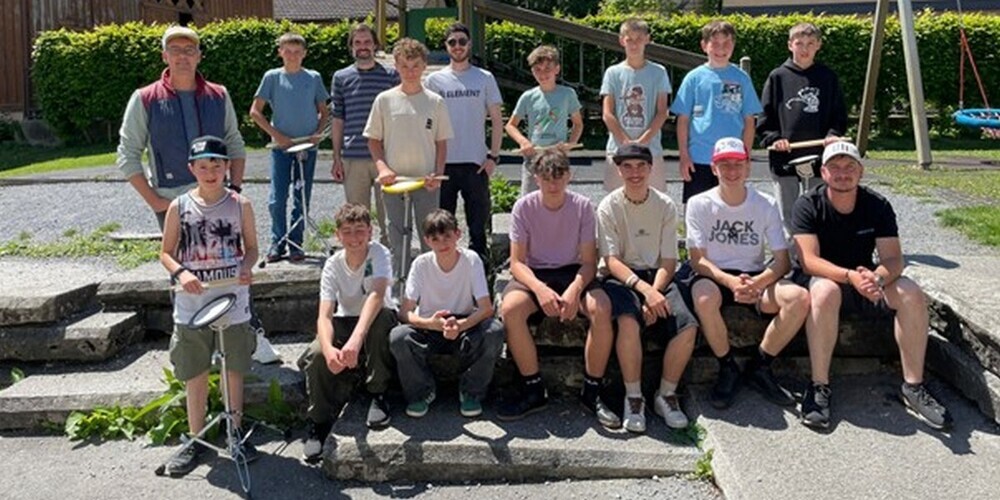 Die Jungtambourenschar mit ihren Leitern