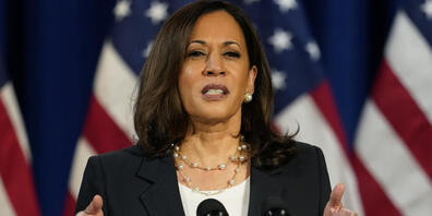 Kamala Harris, demokratische Vize-Präsidentschaftskandidatin, während einer Rede. Foto: Carolyn Kaster/AP/dpa