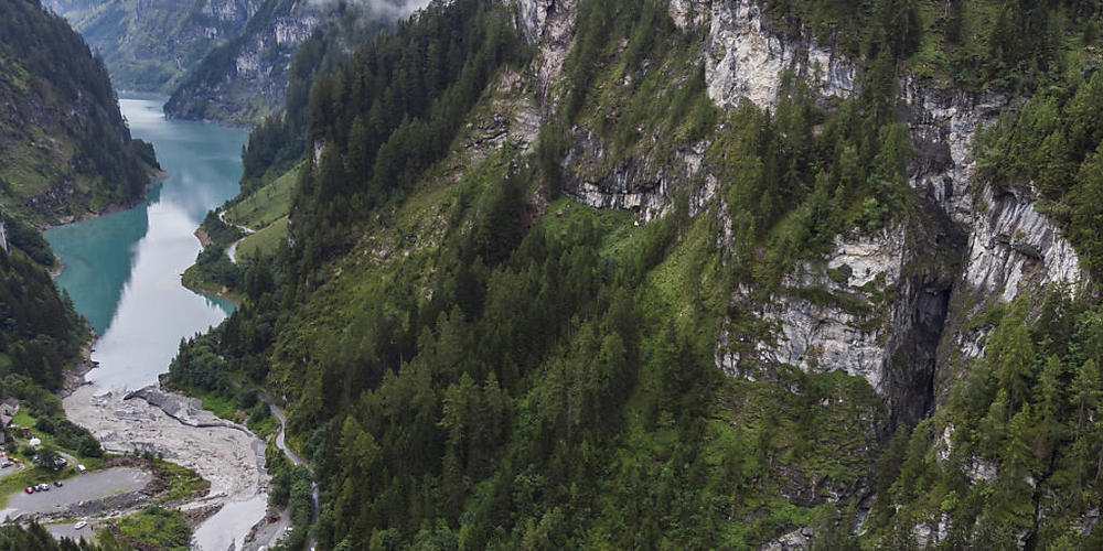 Am 12. August hat sich in der Parlitobelschlucht bei Vättis ein Canyoning-Unfall ereignet, bei dem drei spanische Touristen ums Leben kamen. Die Suche nach dem viertem Vermissten dauert an.