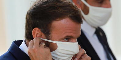 Angesichts weiter steigender Fallzahlen beim Coronavirus hat Frankreichs Staatspräsident, Emmanuel Macron (links), ein Treffen der Regierung einberufen, um über weiter Massnahmen zur Eindämmung des Virus zu beraten. (Archivbild)