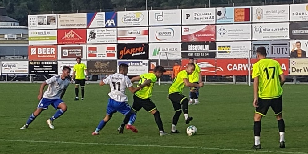 Die Schützlinge von Trainer Besart Shoshi taten sich gegen das direkte Spiel von US Schluein-Ilanz schwer (Bild: zVg)