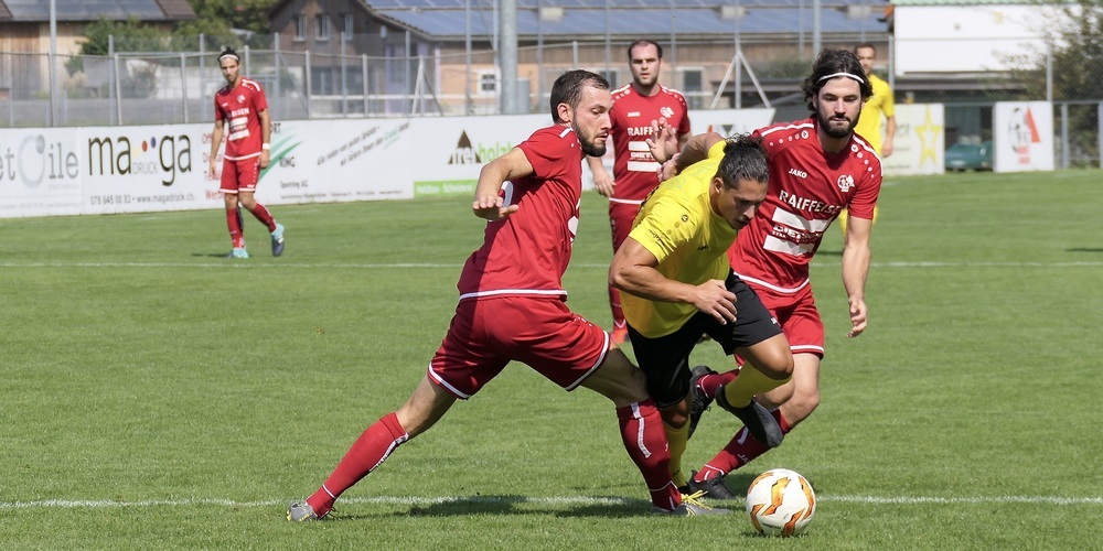 Die Montlinger absolvieren derzeit ein Marathonprogramm mit mehreren «englischen Wochen» (Bilder: Ulrike Huber)