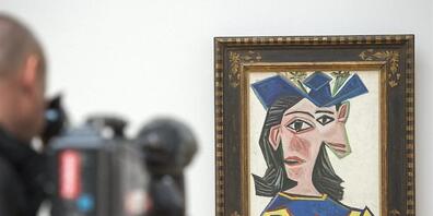 Das Picasso-Gemälde  "Buste de femme au chapeau, Dora" (1939) aus der Sammlung Beyeler hing für einen Tag in einer Scheune in Wettingen.