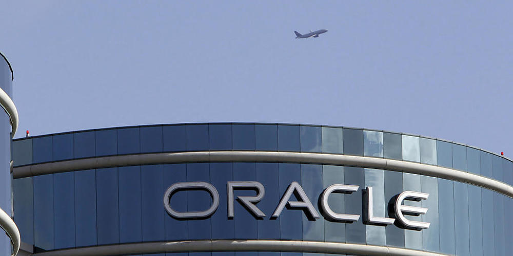 Der US-Softwarekonzern Oracle soll in den USA die Technologie-Partnerschaft des chinesischen Video-App Tiktok übernehmen. US-Präsident Donald Trump sieht in Tiktok ein Sicherheitsrisiko, wenn es um Daten von US-Bürgern geht.(Archivbild)