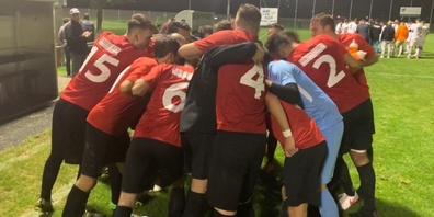 Der FC Uznach gewann 4:2 gegen den Tabellenführer FC Glarus.