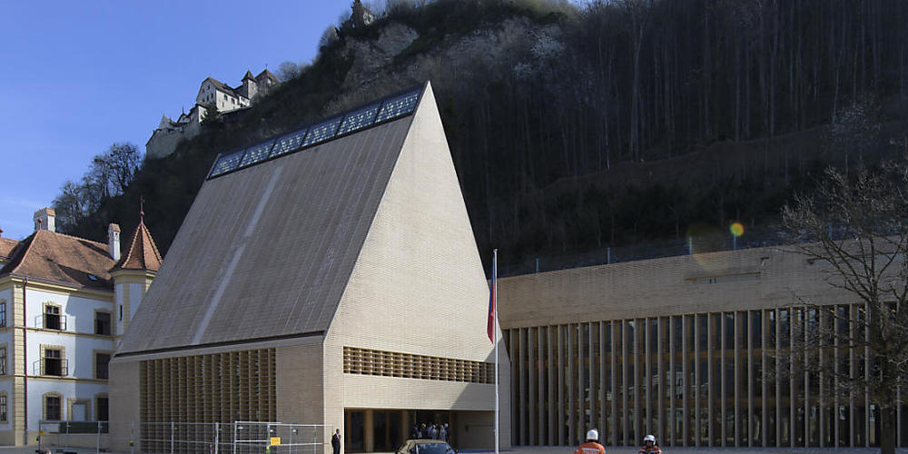 Ein Paket mit einer Bombendrohung wurde am Mittwoch in der Nähe des Liechtensteiner Landtaggebäudes in Vaduz deponiert. (Archiv)
