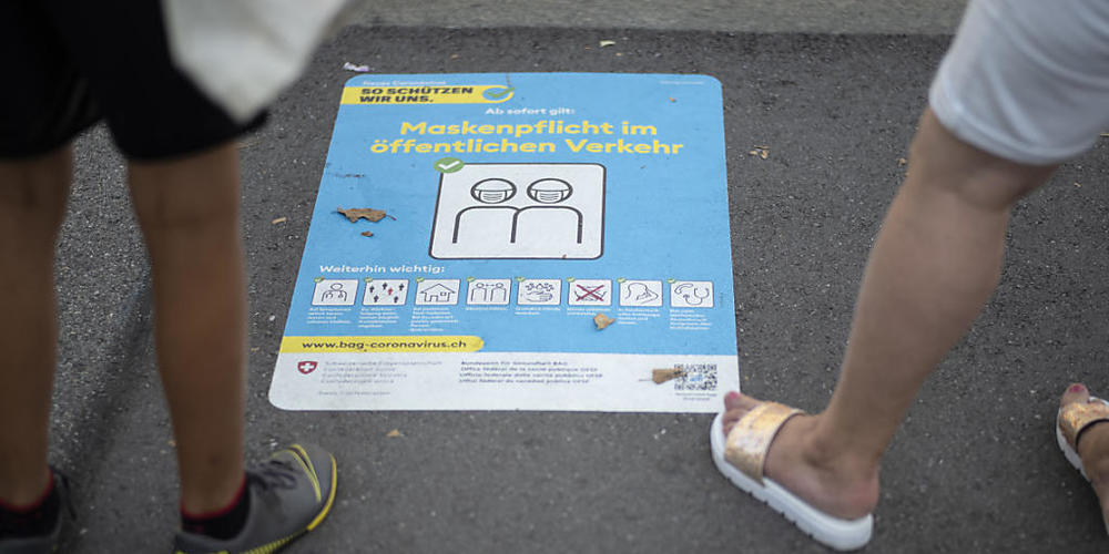 In der Schweiz und in Liechtenstein sind dem Bundesamt für Gesundheit am Donnerstag 530 neue Coronavirus-Ansteckungen innerhalb eines Tages gemeldet worden.(Archivbild)