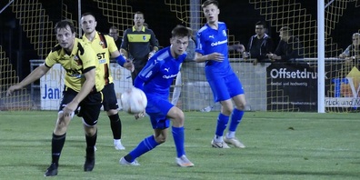 Altstätten und Mels zeigten eine gute Abendpartie unter Flutlicht (Bild: Ulrike Huber)