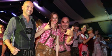 Wer die Oktoberfest-Atmosphäre vermisst, kann sie sich im Oktober nach Hause liefern lassen – von der Verpflegung bis zur Dekoration. Die Musik kommt per Stream.